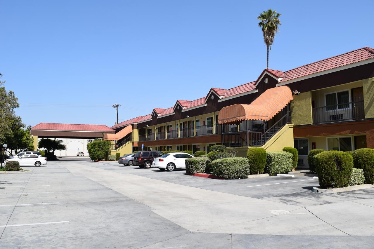 Budget Inn La Puente Εξωτερικό φωτογραφία