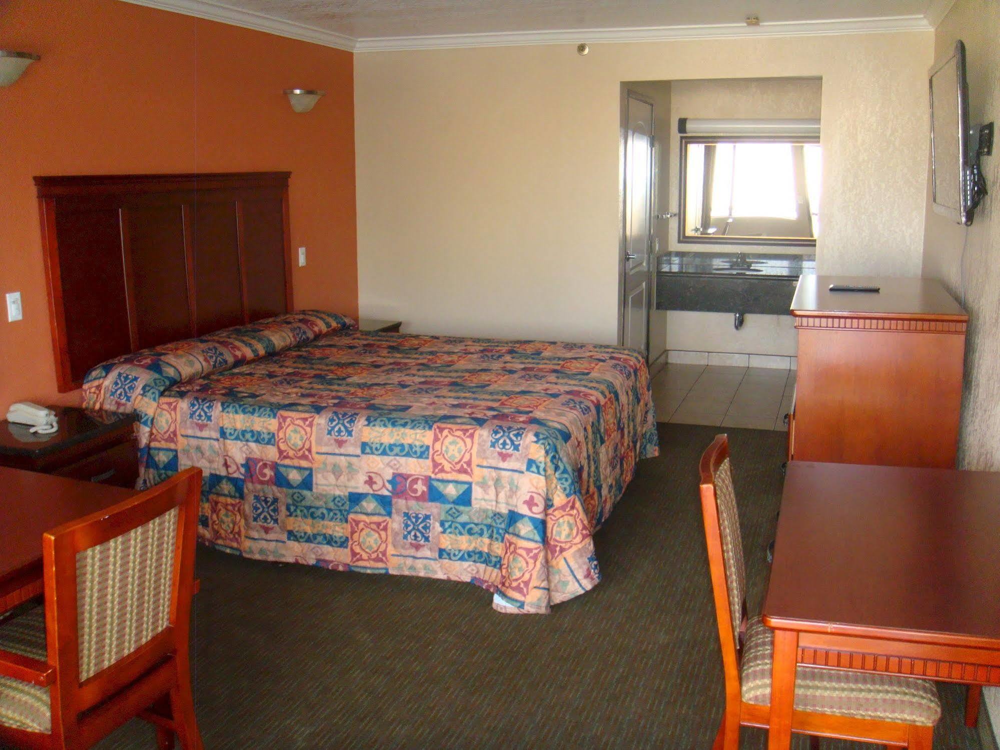 Budget Inn La Puente Εξωτερικό φωτογραφία